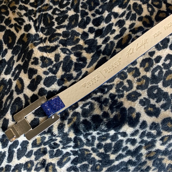 White House Black Market Blue Snakeskin Waist Belt - Picture 4 of 8